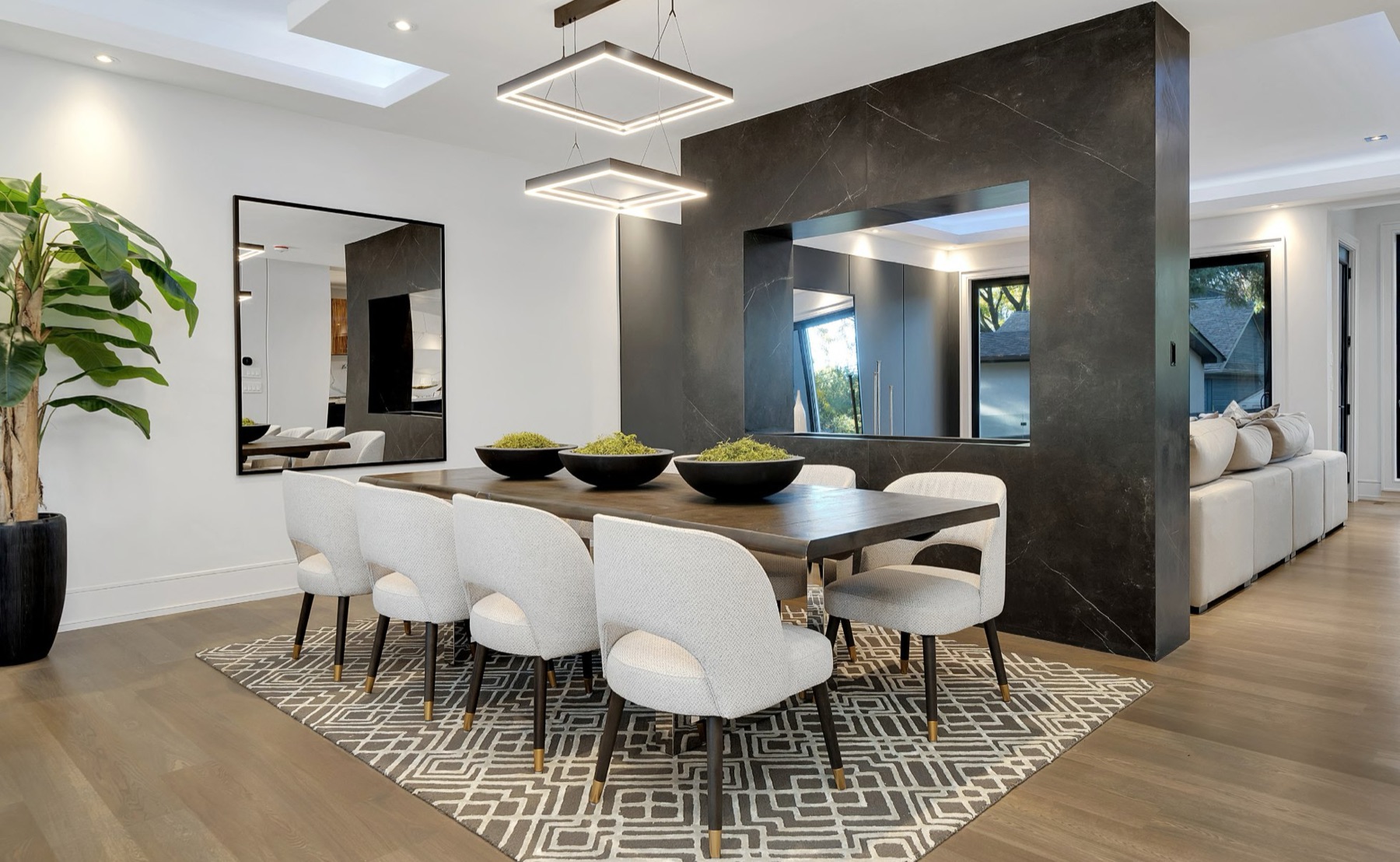 Dining & feature wall — major renovation, Toronto