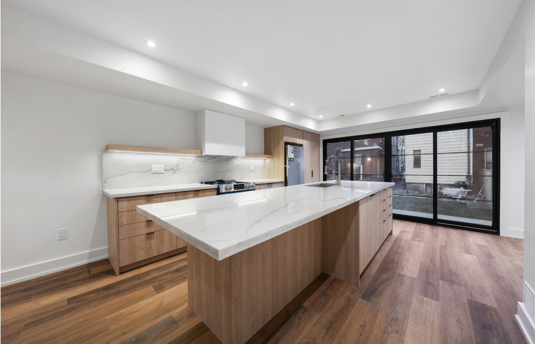 Suite kitchen — laneway suite kitchen, Toronto